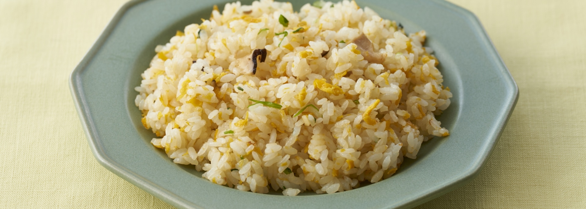 アレンジレシピ２簡単たまごチャーハン（かきたまスープ使用）